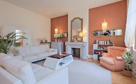 Maison B